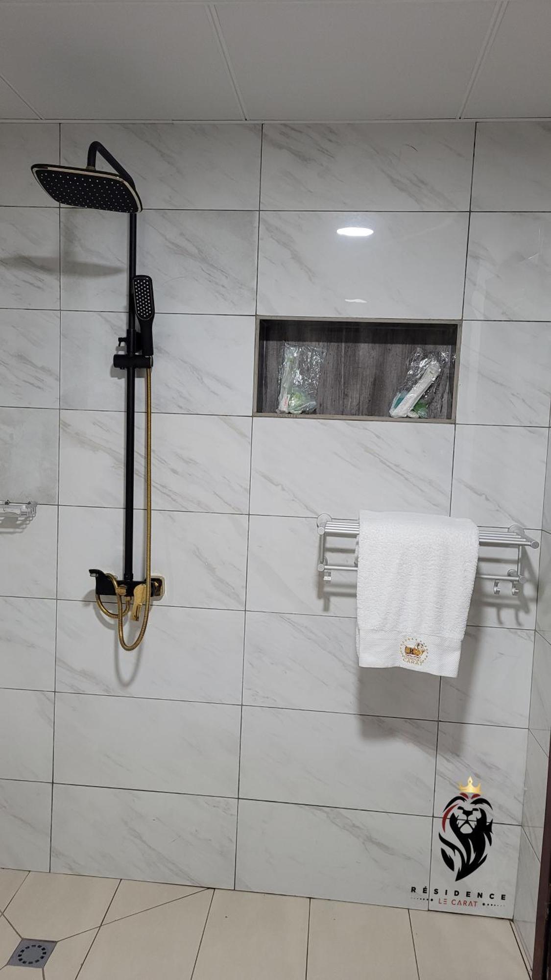 Residence Le Carat Дуала Екстер'єр фото